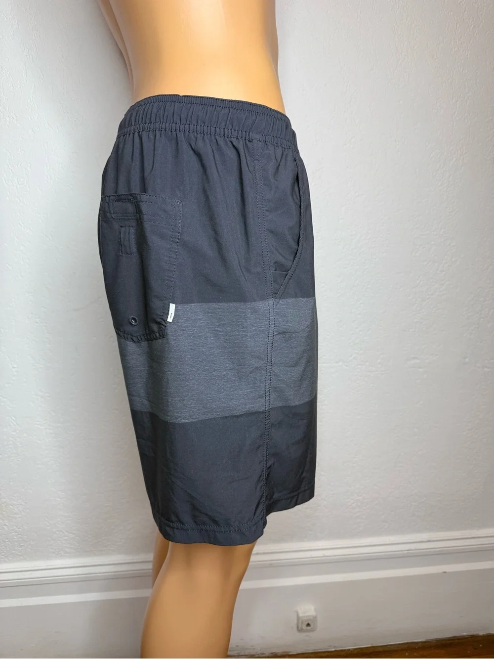 Vuori Kore Short Sangria Texture Block Mens Size XL V302 Lined Athletic 7.5”